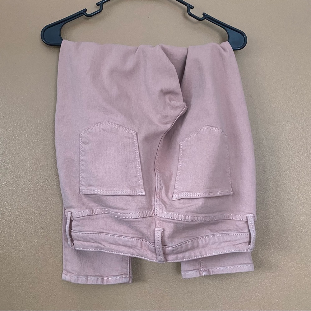 Universal Threads skinny jeans, size 6, pale pink